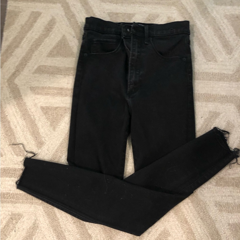 Abercrombie Skinny Jeans: Super high rise.